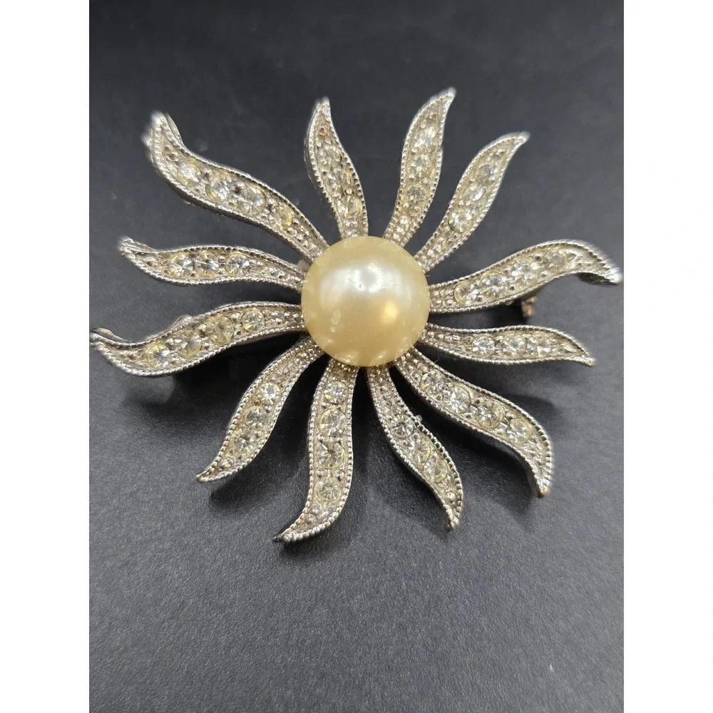 Gorgeous Vintage Signed Hobe Rhinestone Faux Pearl Sunburst Flower Pin Brooch